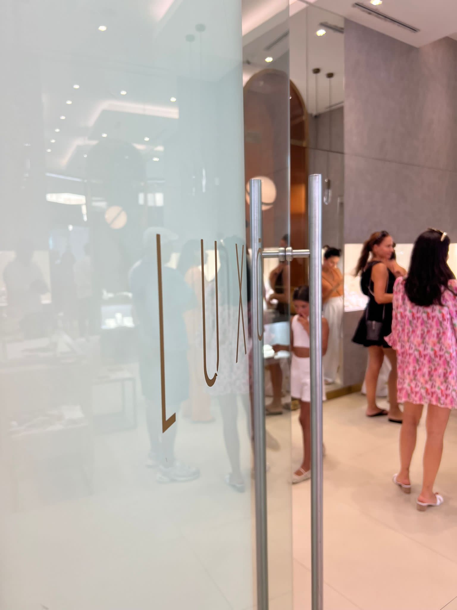 Luxo gallery 10